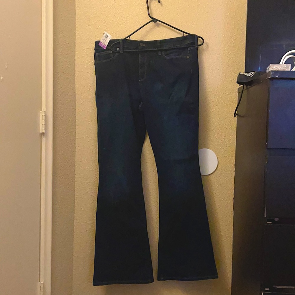 Size 16 Universal Thread flair bottom jeans